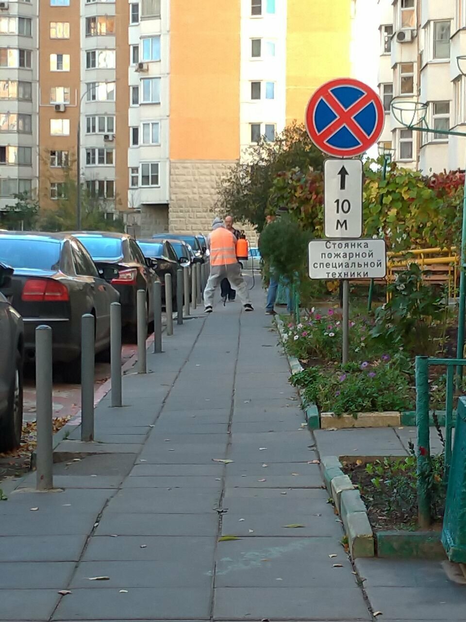 Пожар на ул авиаторов. Электродепо солнцево. Раенза новопеределкино солнцево. Переделкино ближнее фото дворов. Раенза новопеределкино солнцево.