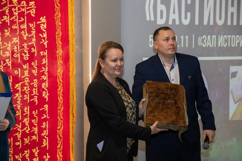 В дар Музею Победы школа из Чувашской Республики передала трофейный немецкий ранец