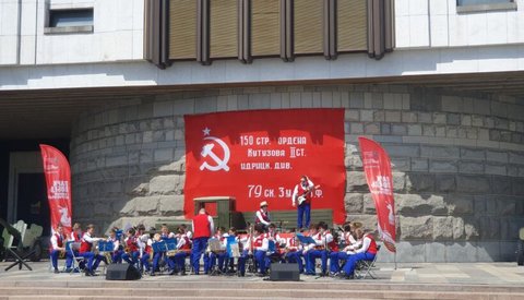 Концерт у стен Музея Победы
