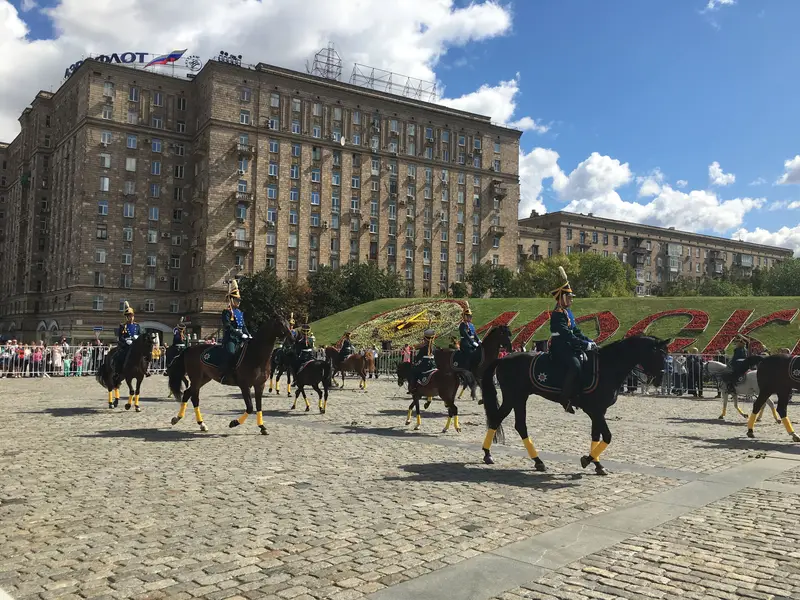 Кремлевская школы верховой езды выступит около Музея Победы