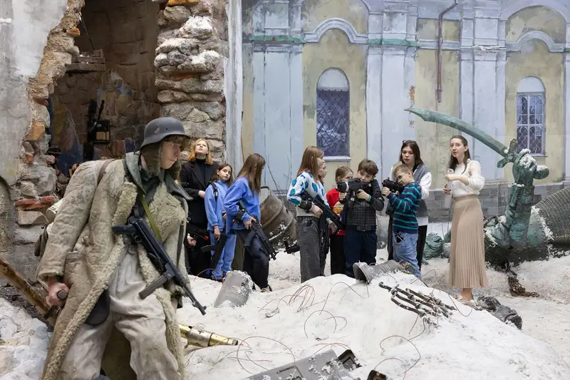 В Музее Победы подготовили около 6 тонн декораций для новогодней интерактивной игры «Ёлка Победы»