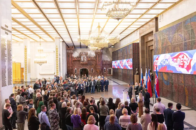 Открытие выставки «Плечом к плечу» в Музее Победы