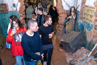 Иностранные гости на экскурсии в Музее Победы