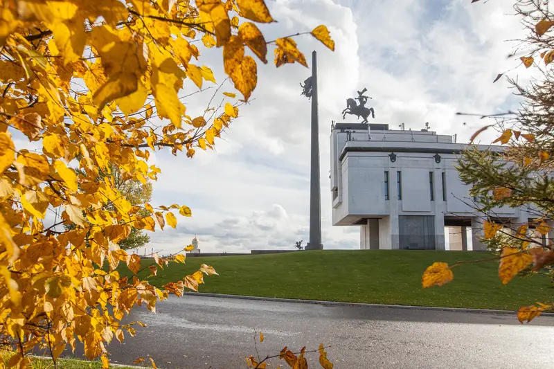 Музей Победы подготовил программу к 110-летю Симонова