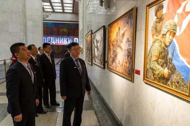 Делегация КНДР посетила новую выставку Музея Победы