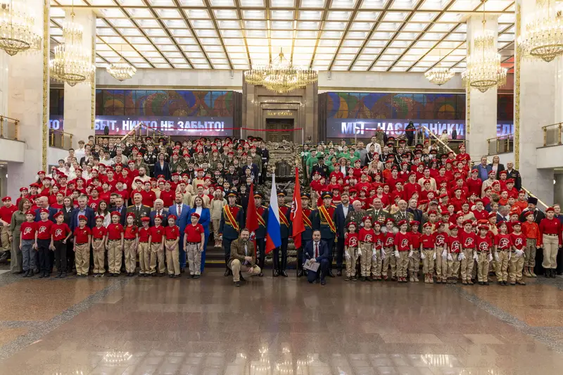 Около 500 школьников в Музее Победы дали клятву юнармейца