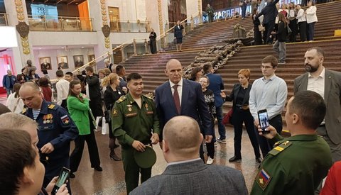 Александр Карелин посетил Музей Победы