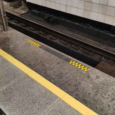 Беспилотное метро - прицельная метка на Каховской БКЛ - горизонтально