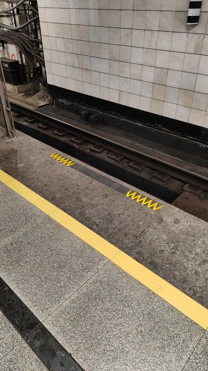 Беспилотное метро - прицельная метка на Каховской БКЛ - горизонтально