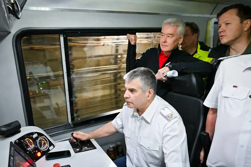 Мэр в кабине машиниста - Тех пуск Троицкой