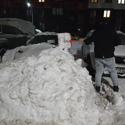 ЖК Кленовые Аллеи - спасение машины из под снега - 2