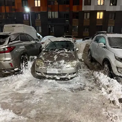 ЖК Кленовые Аллеи - спасение машины из под снега - 3