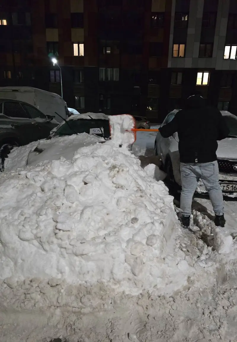 ЖК Кленовые Аллеи - спасение машины из под снега - 2