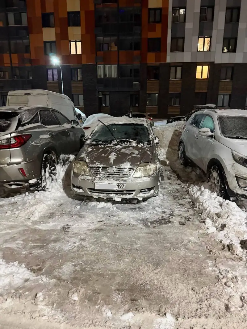 ЖК Кленовые Аллеи - спасение машины из под снега - 3