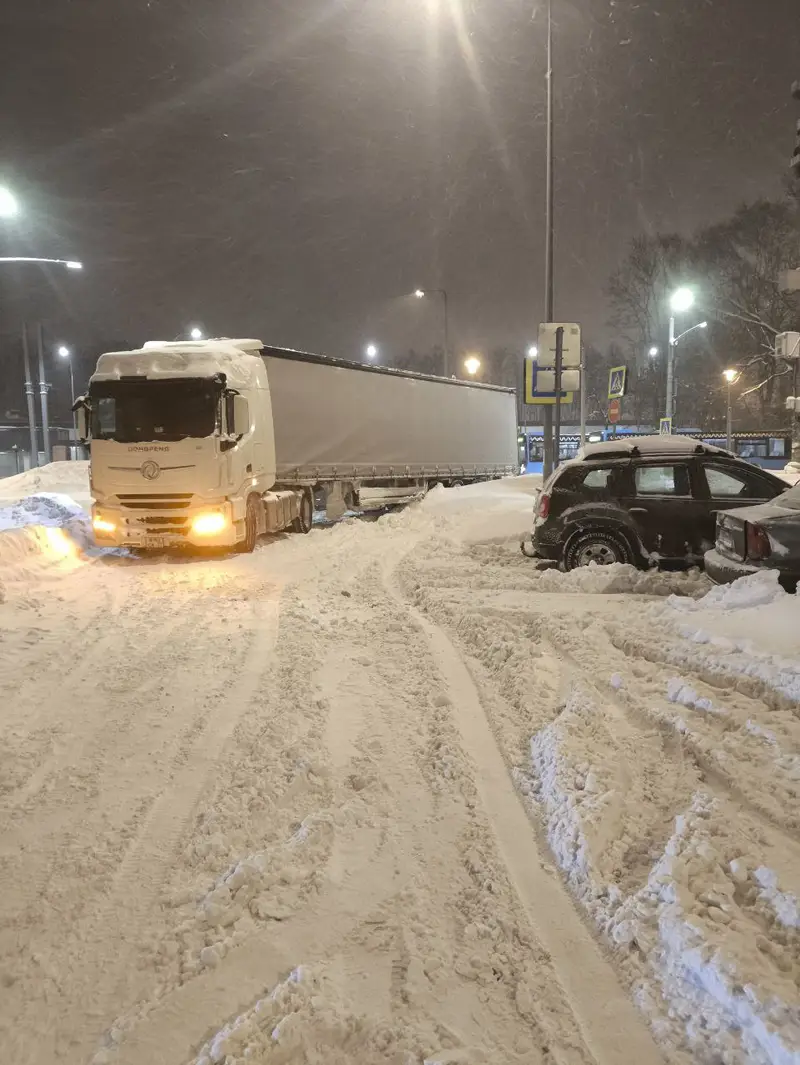 9 января - МЦД Мещерская - не может выехать автобусы и фура