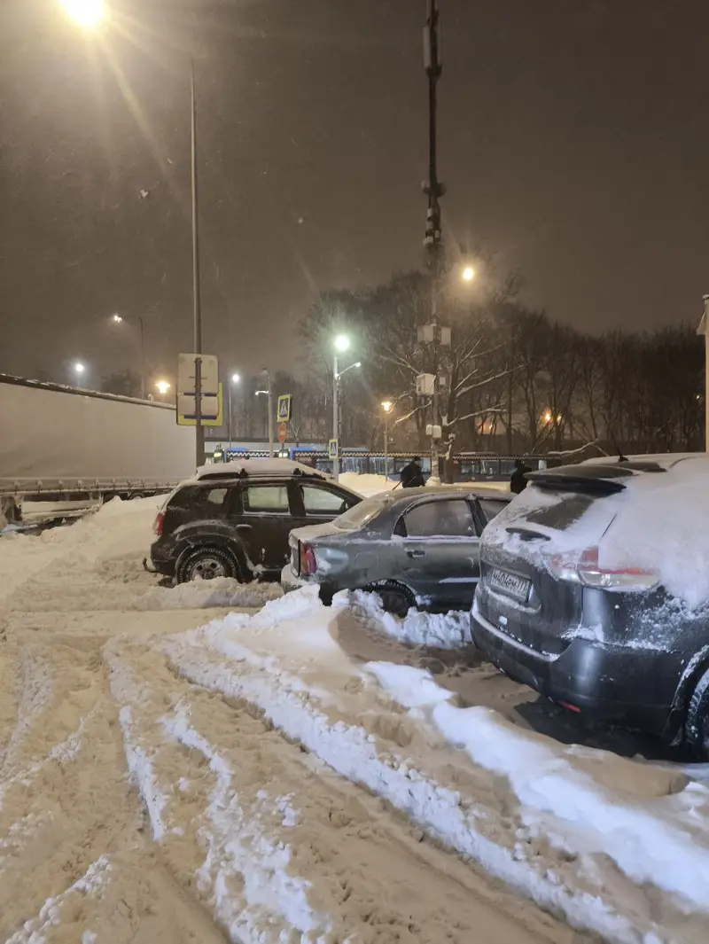 9 января - МЦД Мещерская - не может выехать автобусы и фура - 1