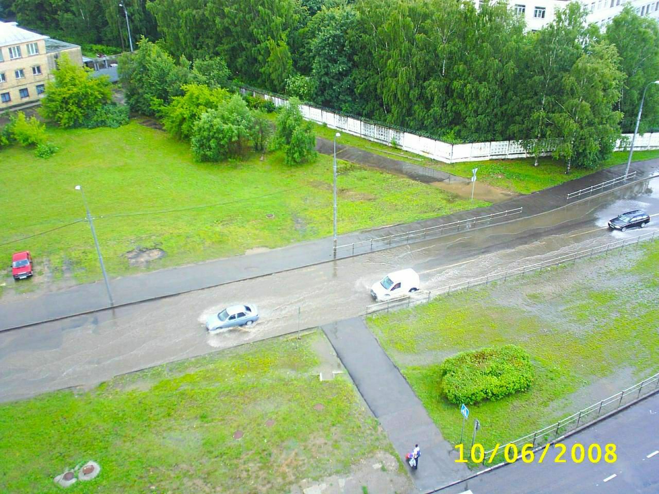 Авиаторов после дождя в 2008