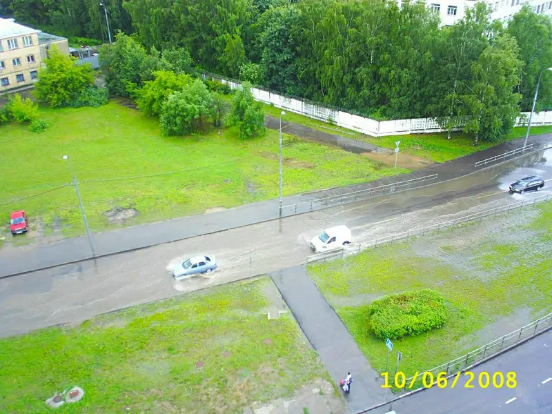 Авиаторов после дождя в 2008
