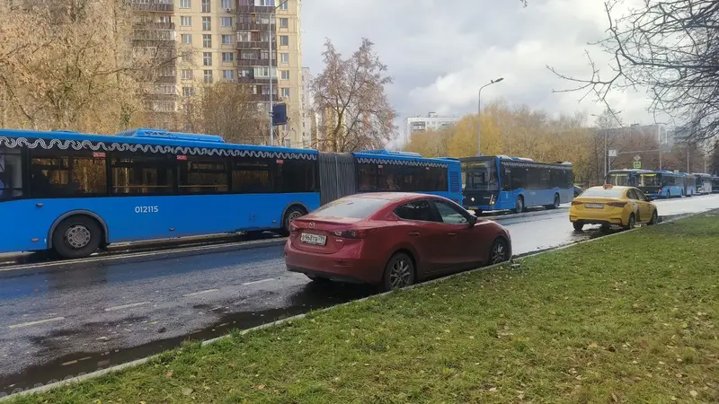 ДТП в Солнцево парализовало движение автобусов
