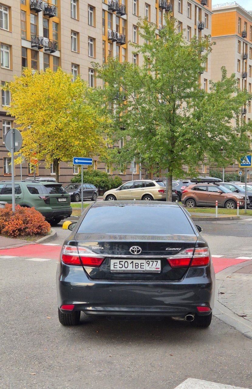 Камри разбитая в ЖК Рассказово