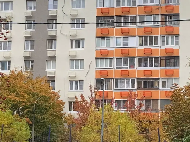 На ул. Скульптора Мухиной заканчивается капитальный ремонт фасадов: что говорят жители