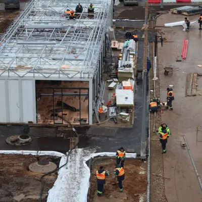 Круглогодичная площадка в Солнцево - стройка - павильон