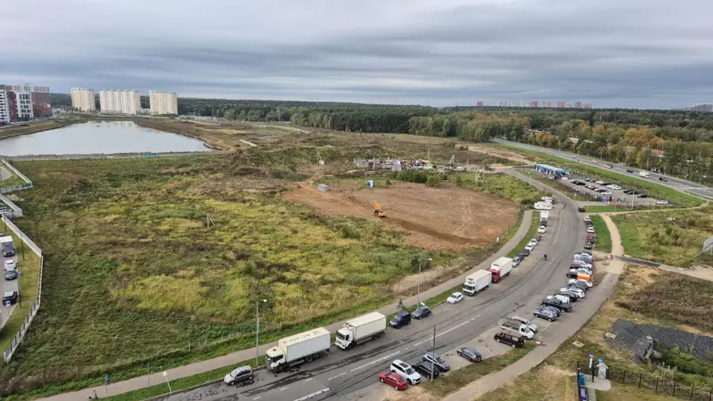 Московские сезоны Переделкино Ближнее - начало стройки - конец сентября