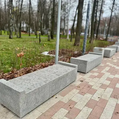 Парк Центральный Внуково - лавочки из бетона
