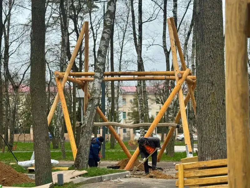 Парк Центральный Внуково - установка архитектурых форм