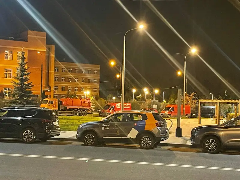 Парковка около школы в СП - бочка на месте - Гюльнар