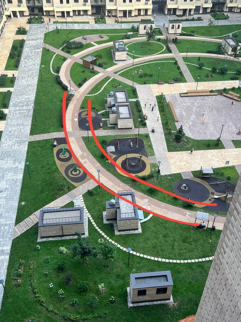 Плохое покрытие во дворе ЖК Форест