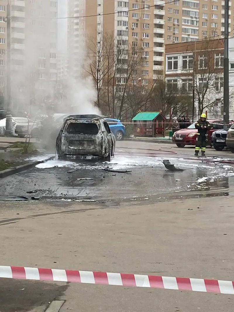 Сгорела машина в Московском