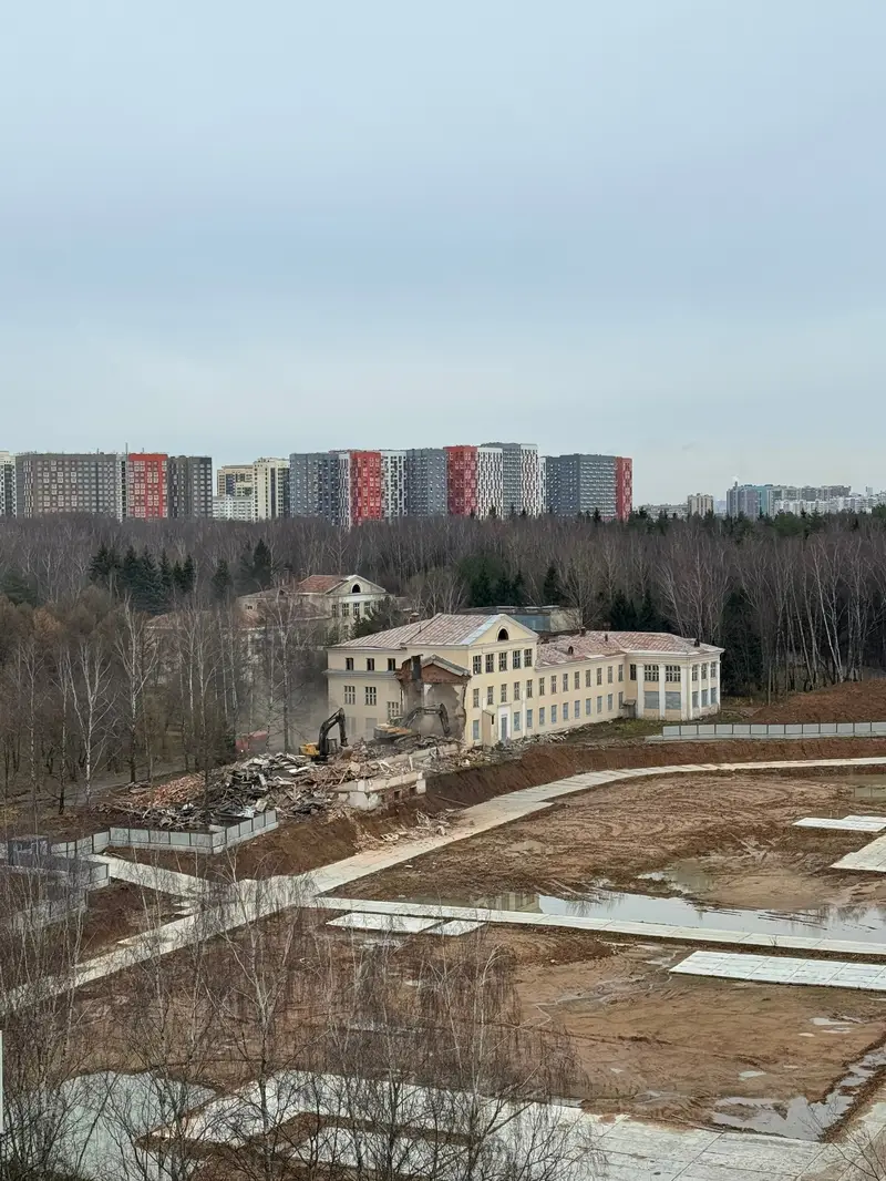 Начался снос туберкулезного санатория №14 в Рассказовке