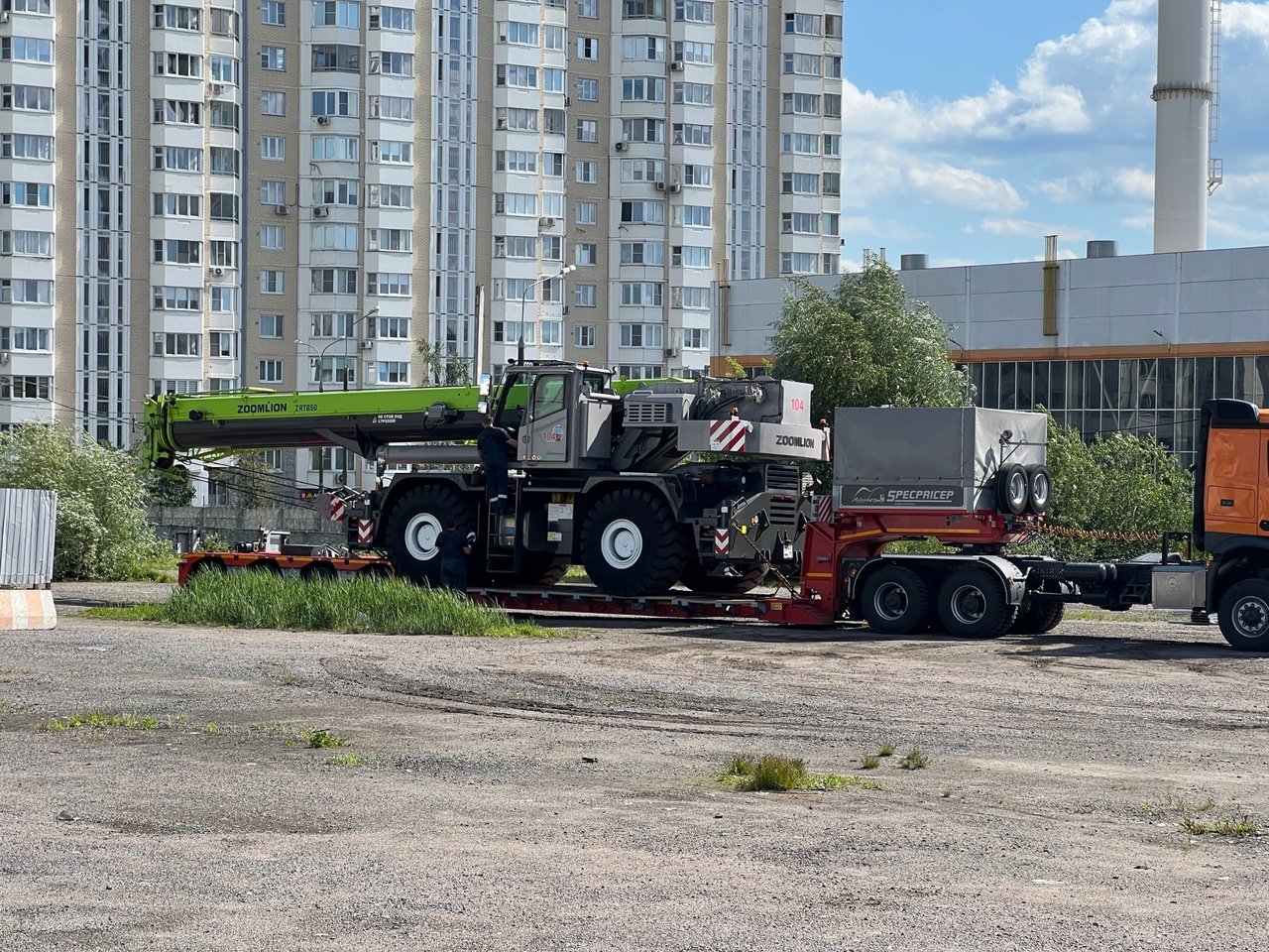большая машина на тпу пыхтино поближе