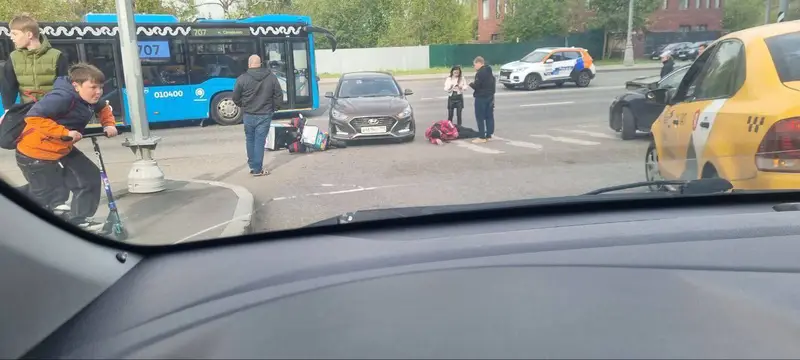 В Солнцево сбили курьера на пешеходном переходе
